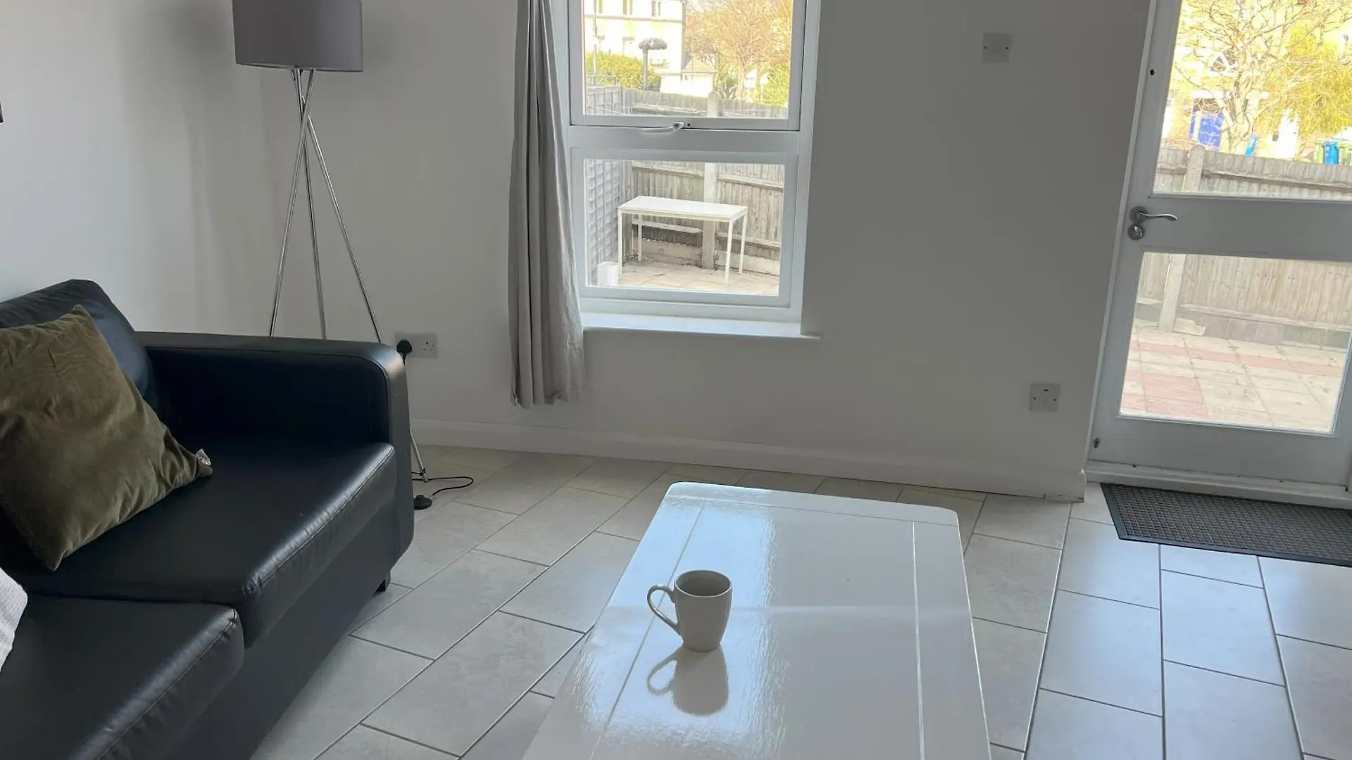 Homestay En-Suite Double Room On Riverside Of Canada Water London United Kingdom