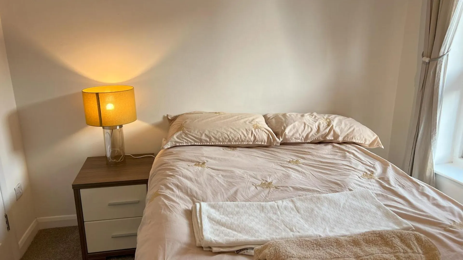 En-Suite Double Room On Riverside Of Canada Water London